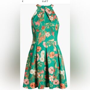 Vince Camuto floral print pleated sleeveless dress